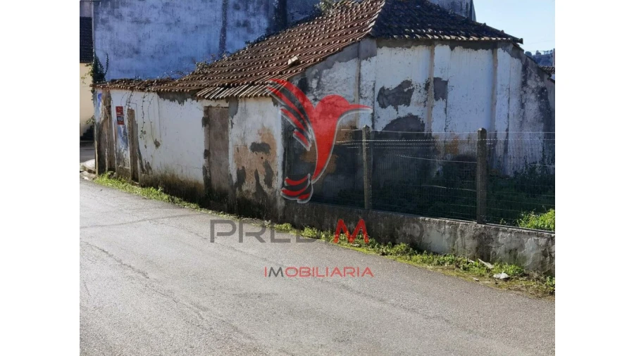 Moradia T2 para Venda em Azoia de Cima e Tremês Foto 16