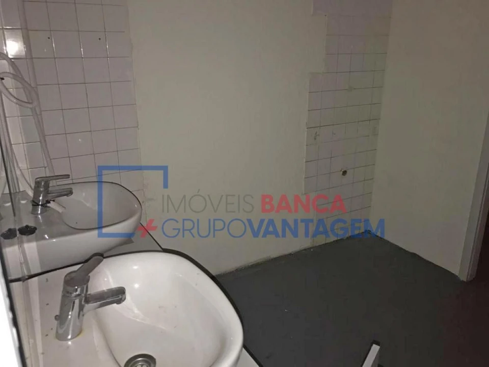 Loja para Venda em Torres Novas (Santa Maria, Salvador e Santiago) Foto 12