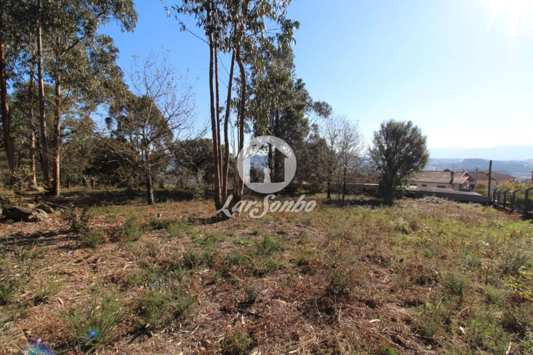 Terreno para Venda em Vermoim Foto 1