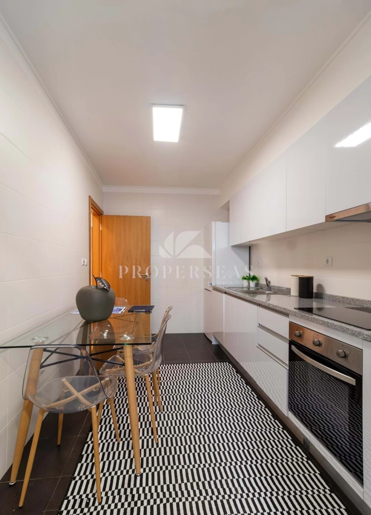 Apartamento T2 para Venda em Caniço Foto 6