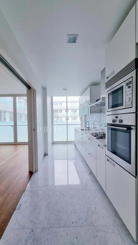 Apartamento T3 para Venda em Funchal (Se)