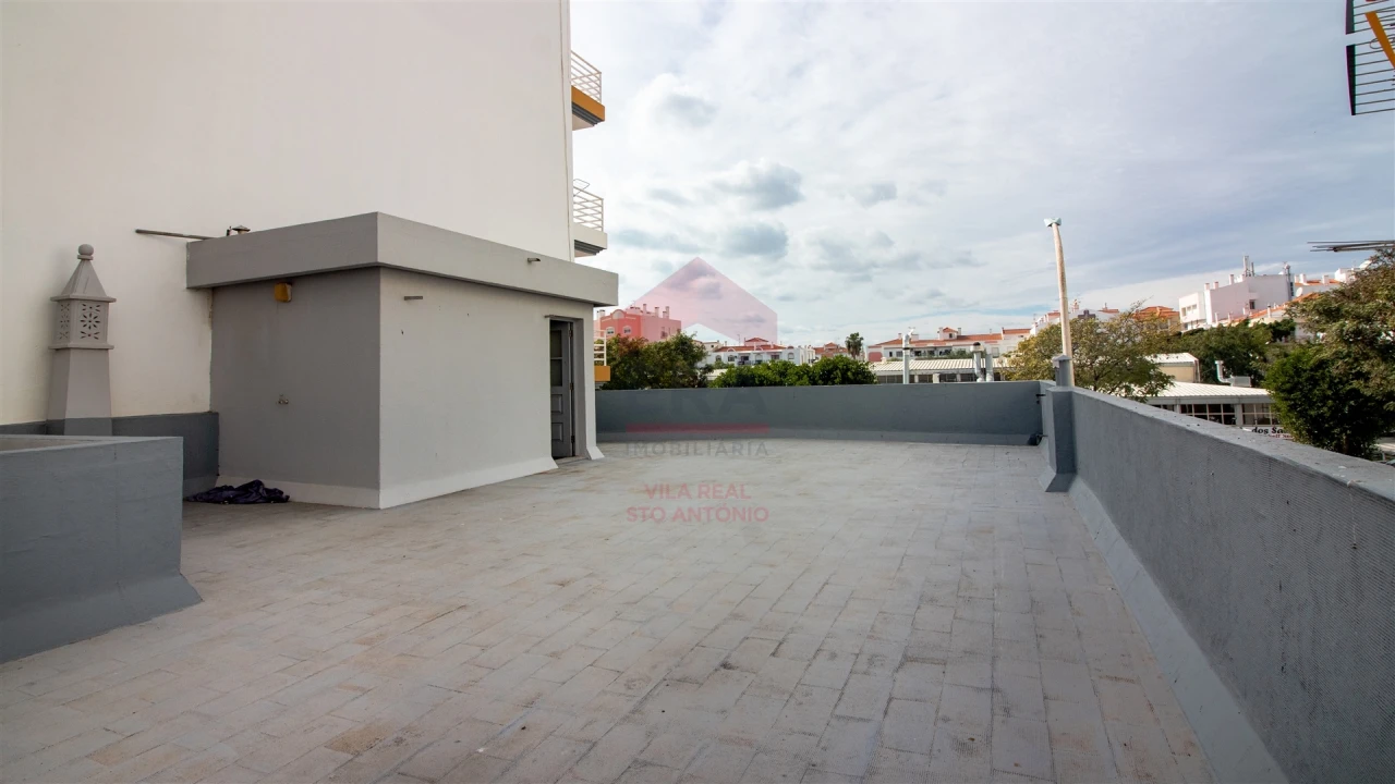 Prédio para Venda em Vila Real de Santo Antonio Foto 8