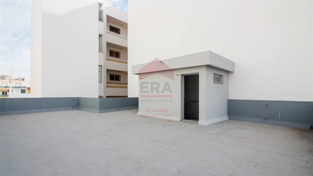 Prédio para Venda em Vila Real de Santo Antonio Foto 9