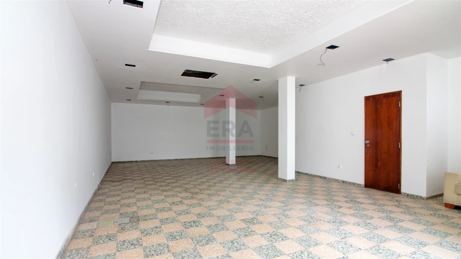 Prédio para Venda em Vila Real de Santo Antonio Foto 6