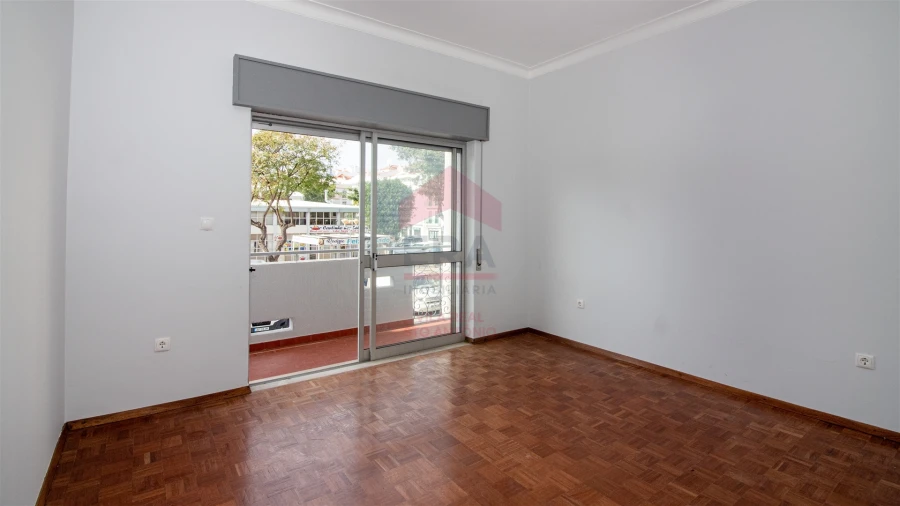 Prédio para Venda em Vila Real de Santo Antonio Foto 5