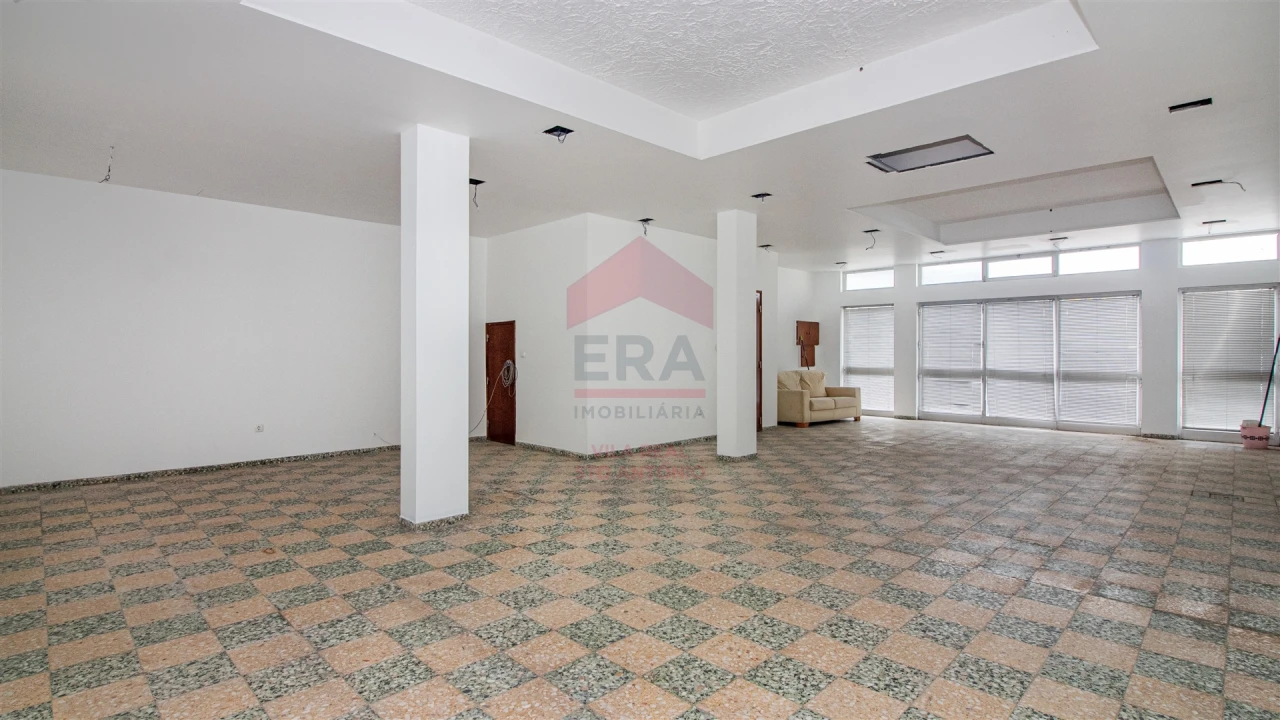 Prédio para Venda em Vila Real de Santo Antonio Foto 7