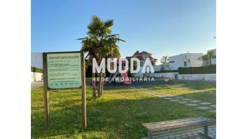 Terreno para Venda em Nogueira do Cravo e Pindelo
