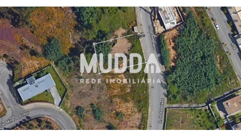 Terreno para Venda em Nogueira do Cravo e Pindelo
