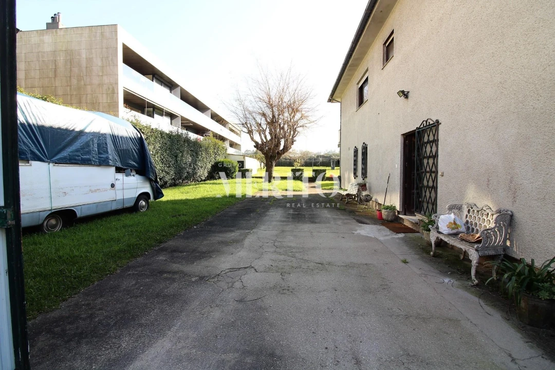 Moradia T3 para Venda em Barcelinhos Foto 5