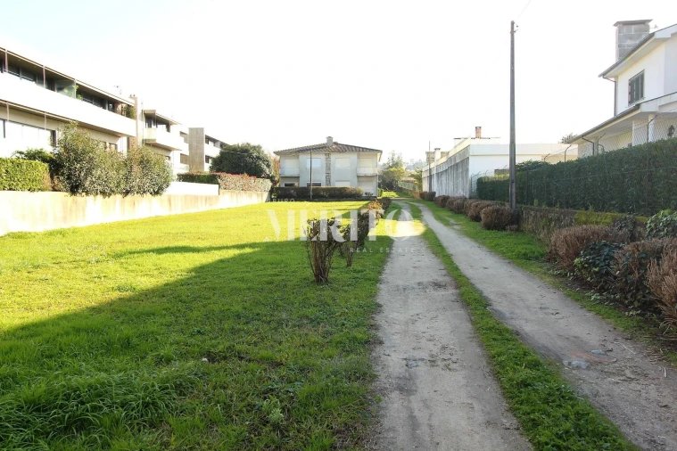 Moradia T3 para Venda em Barcelinhos Foto 7