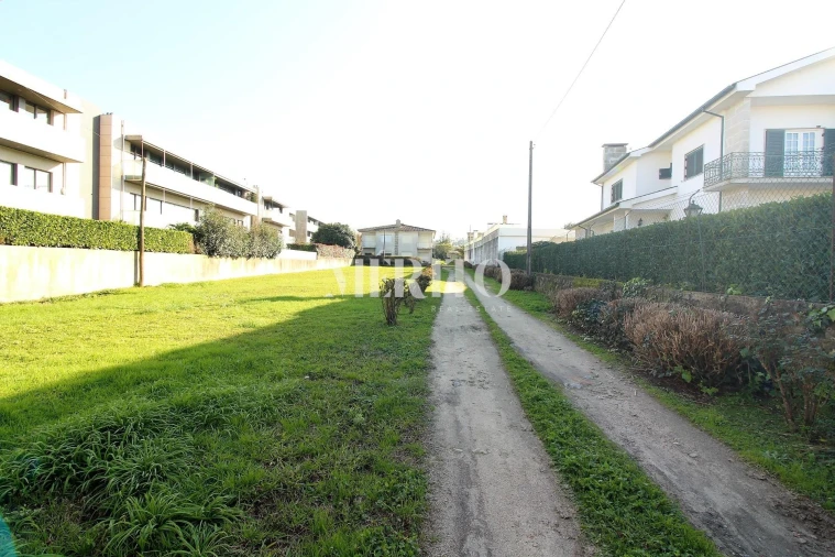 Moradia T3 para Venda em Barcelinhos Foto 6