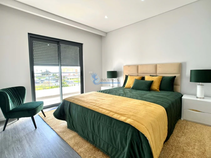 Apartamento T3 para Venda em Quelfes Foto 24