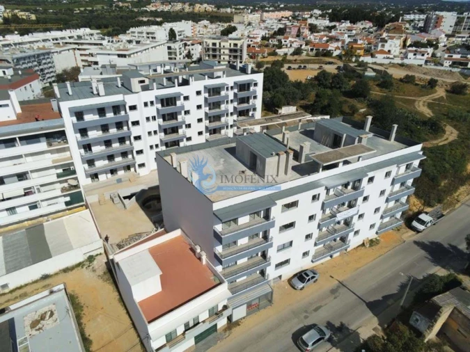 Apartamento T3 para Venda em Quelfes Foto 37