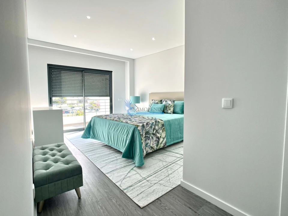 Apartamento T3 para Venda em Quelfes Foto 20