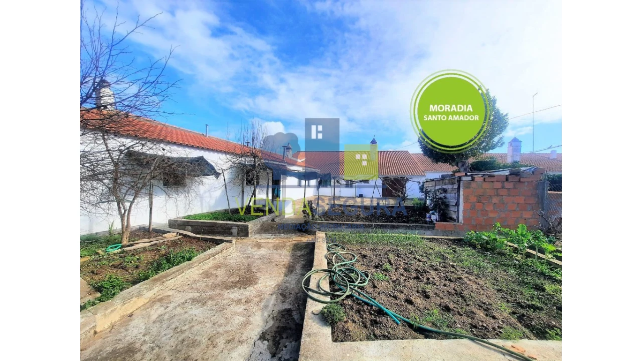 Moradia T5 para Venda em Safara e Santo Aleixo da Restauração Foto 1