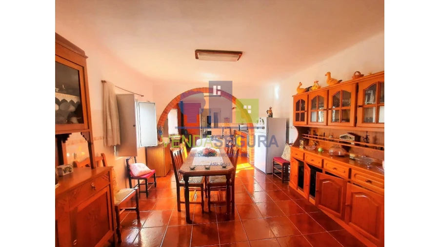 Moradia T5 para Venda em Safara e Santo Aleixo da Restauração Foto 2