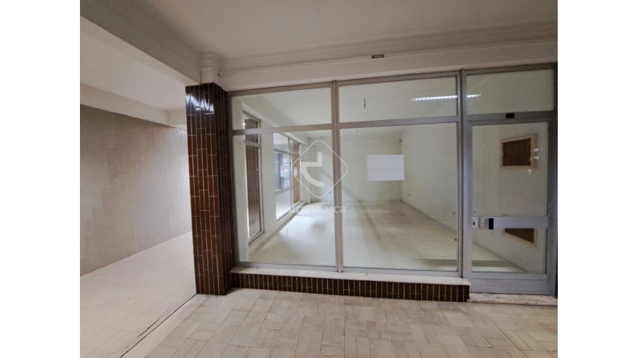 Loja para Venda em Ponte da Barca, V.N. Muía, Paço Vedro Magalhães Foto 3