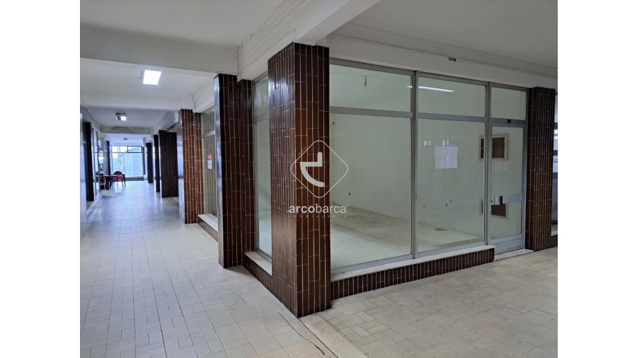 Loja para Venda em Ponte da Barca, V.N. Muía, Paço Vedro Magalhães Foto 2