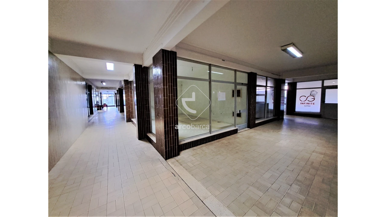 Loja para Venda em Ponte da Barca, V.N. Muía, Paço Vedro Magalhães Foto 1