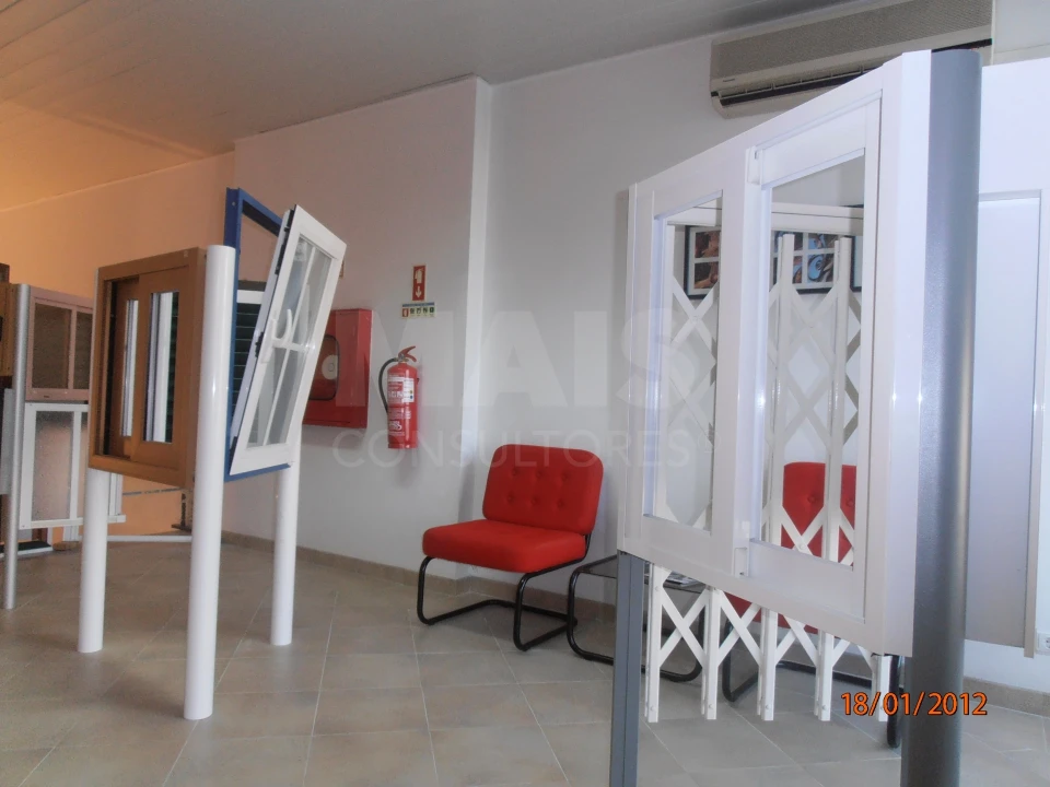 Loja para Venda em Alverca do Ribatejo e Sobralinho Foto 2