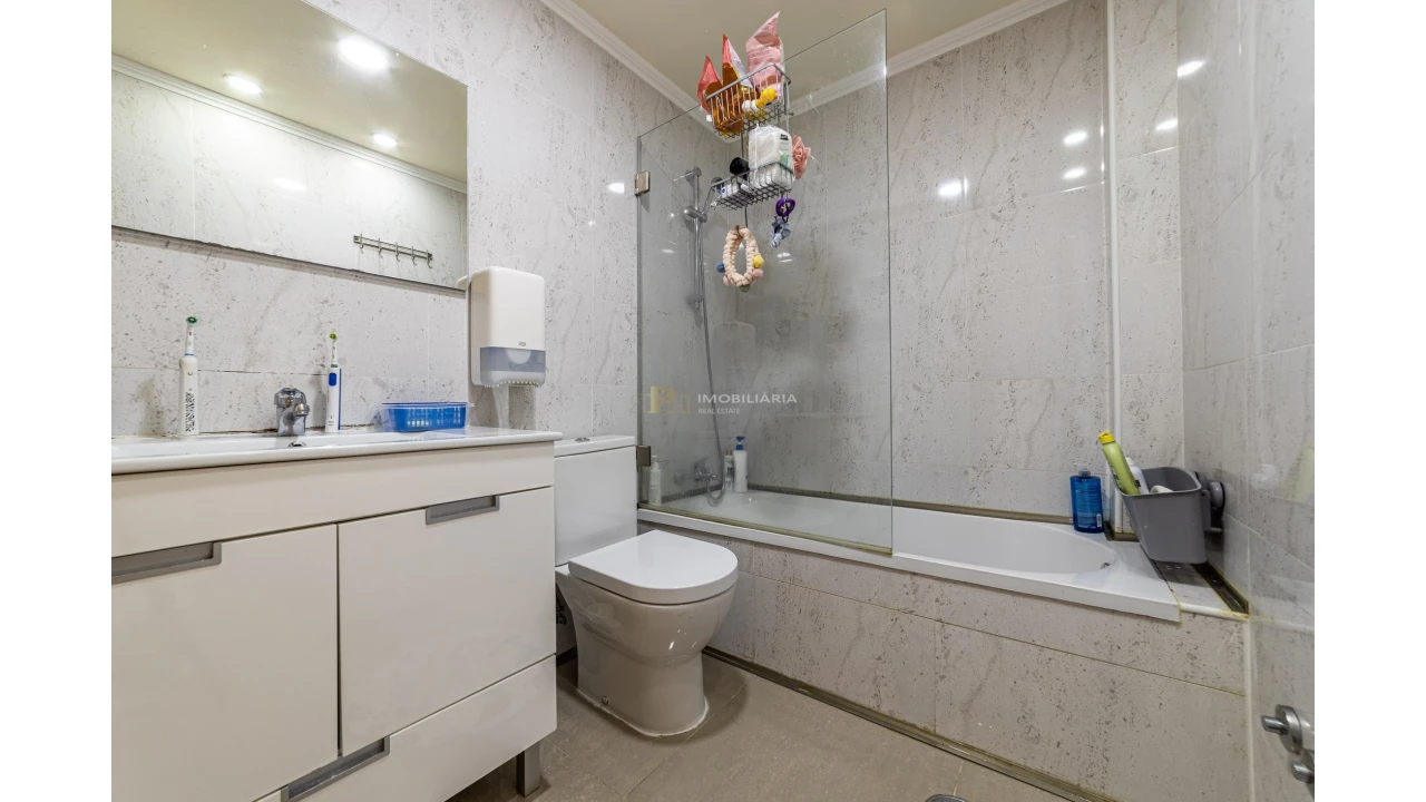 Moradia T5 para Venda em Algés, Linda-A-Velha e Cruz Quebrada-Dafundo Foto 23