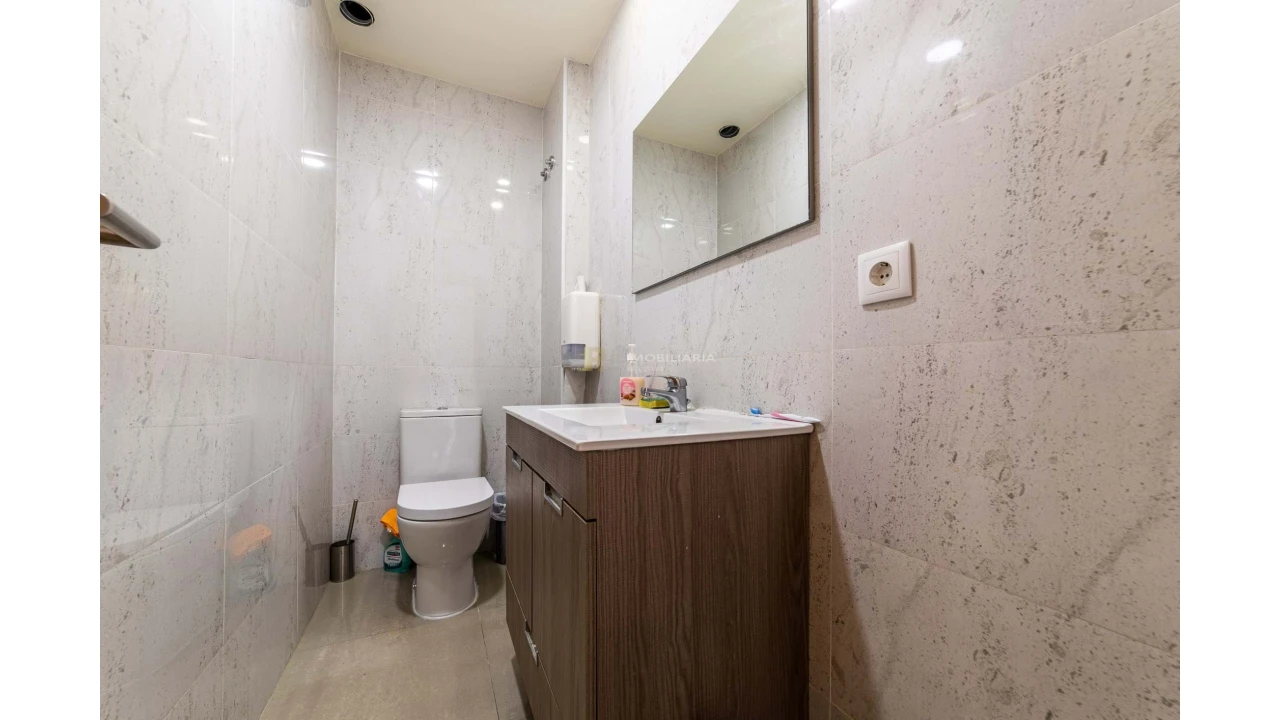 Moradia T5 para Venda em Algés, Linda-A-Velha e Cruz Quebrada-Dafundo Foto 5