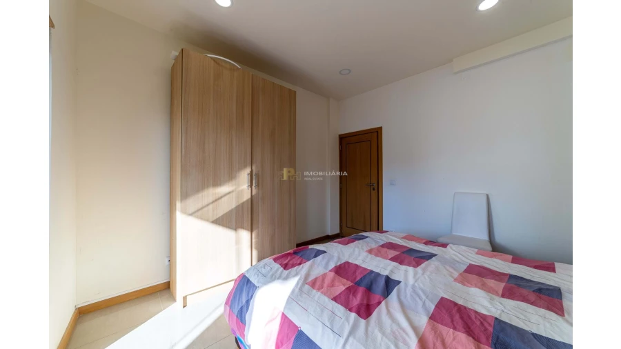 Moradia T5 para Venda em Algés, Linda-A-Velha e Cruz Quebrada-Dafundo Foto 14