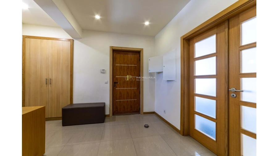 Moradia T5 para Venda em Algés, Linda-A-Velha e Cruz Quebrada-Dafundo Foto 18