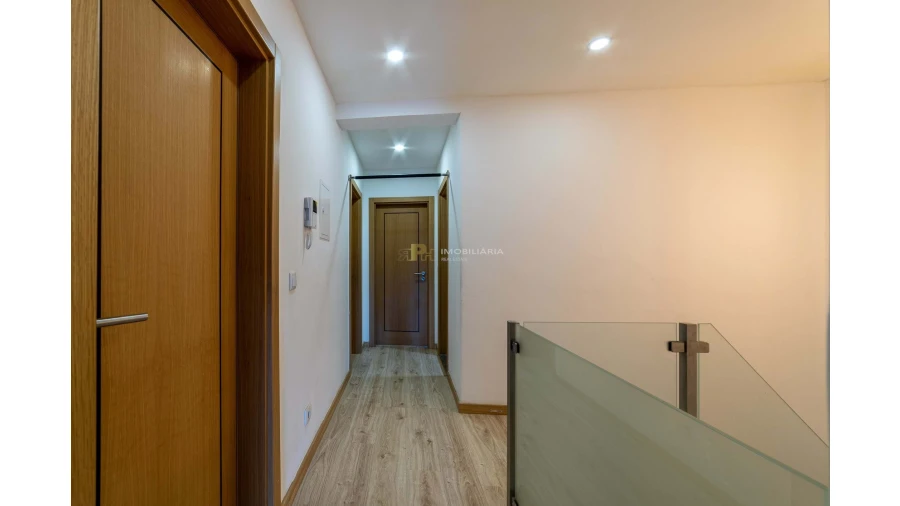 Moradia T5 para Venda em Algés, Linda-A-Velha e Cruz Quebrada-Dafundo Foto 24