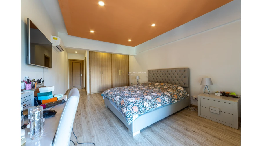 Moradia T5 para Venda em Algés, Linda-A-Velha e Cruz Quebrada-Dafundo Foto 13