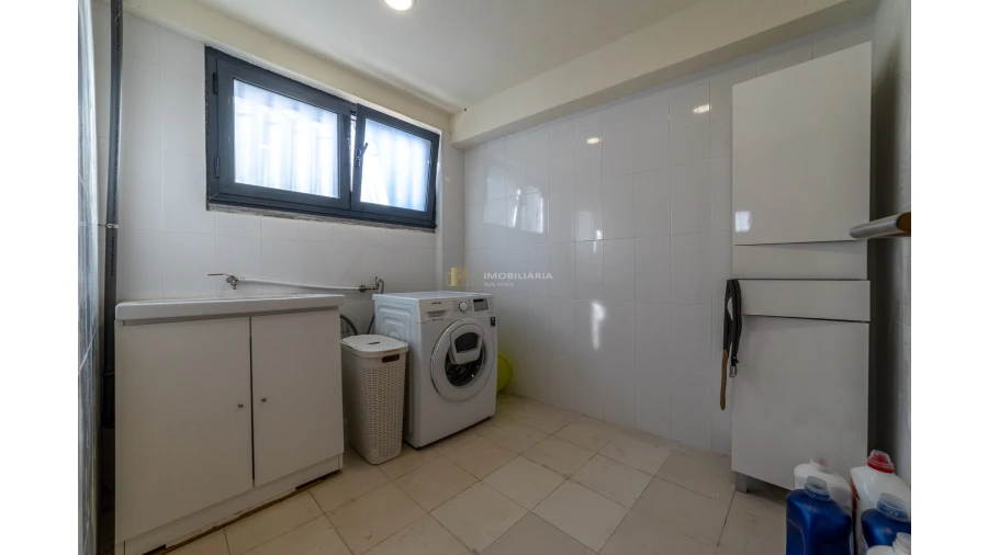 Moradia T5 para Venda em Algés, Linda-A-Velha e Cruz Quebrada-Dafundo Foto 29