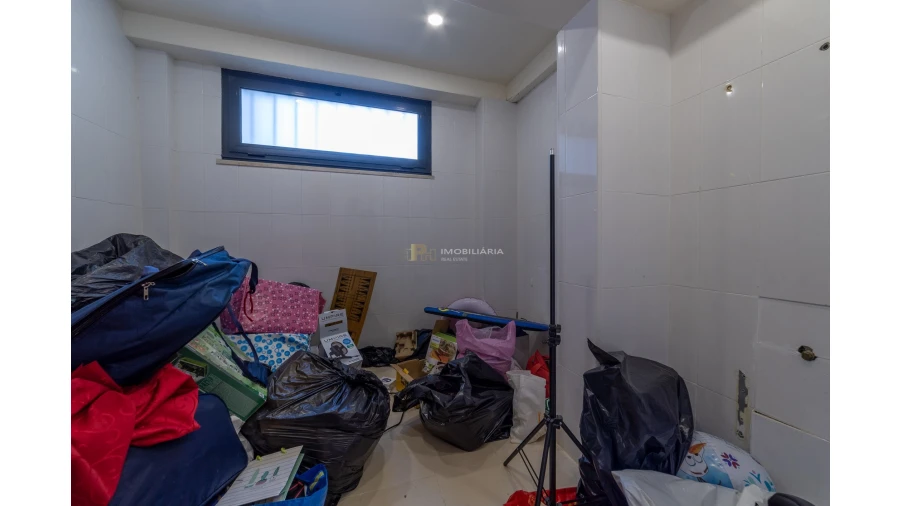 Moradia T5 para Venda em Algés, Linda-A-Velha e Cruz Quebrada-Dafundo Foto 31