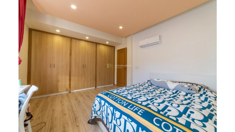 Moradia T5 para Venda em Algés, Linda-A-Velha e Cruz Quebrada-Dafundo Foto 21