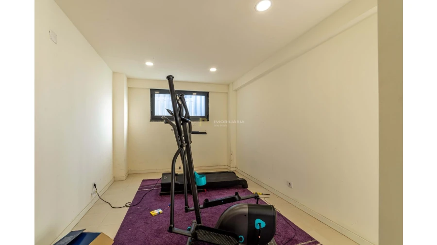 Moradia T5 para Venda em Algés, Linda-A-Velha e Cruz Quebrada-Dafundo Foto 27