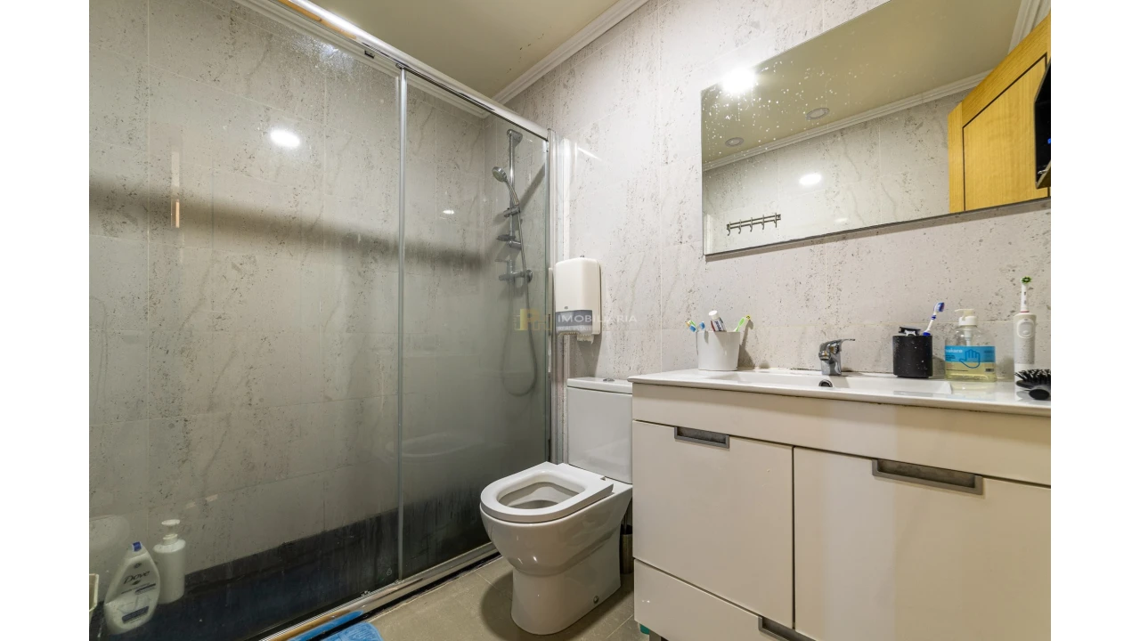 Moradia T5 para Venda em Algés, Linda-A-Velha e Cruz Quebrada-Dafundo Foto 17