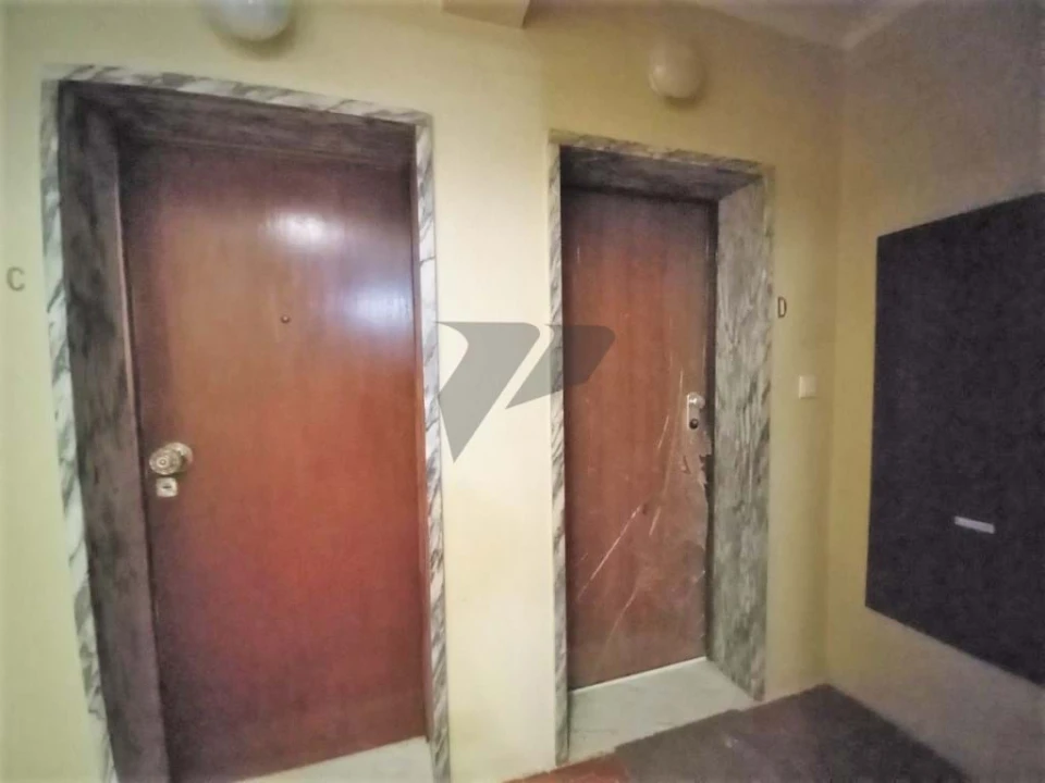 Apartamento T3 para Venda em Charneca de Caparica e Sobreda Foto 2