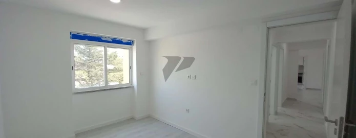 Apartamento T3 para Venda em Charneca de Caparica e Sobreda