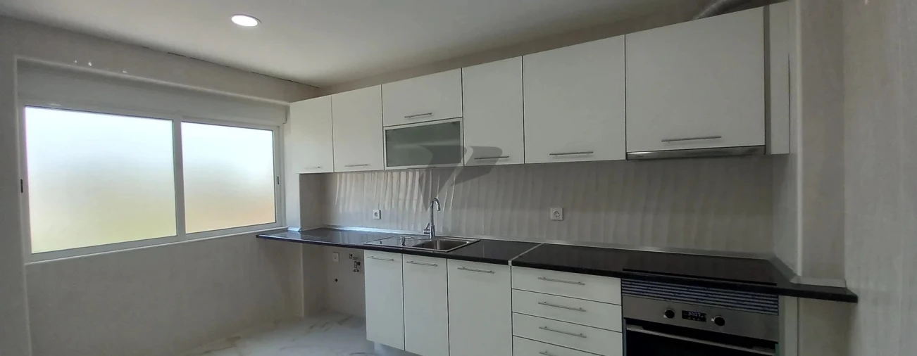 Apartamento T3 para Venda em Charneca de Caparica e Sobreda Foto 10