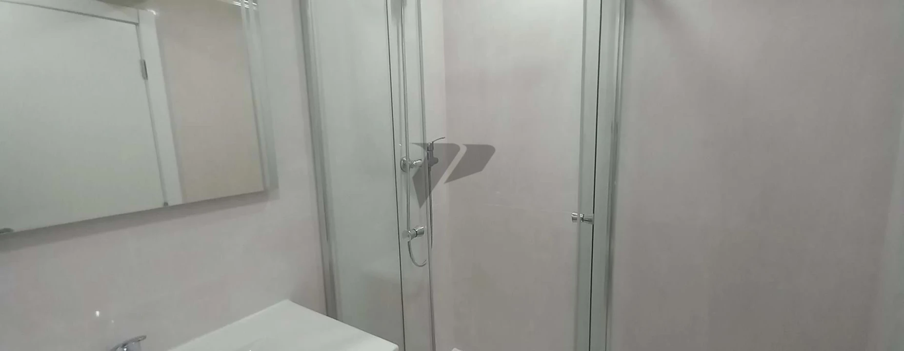 Apartamento T3 para Venda em Charneca de Caparica e Sobreda Foto 18