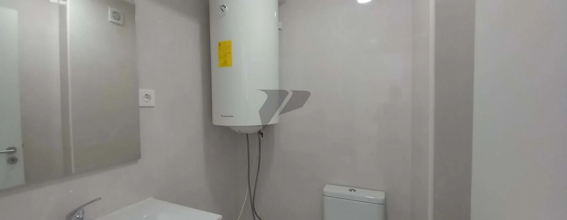 Apartamento T3 para Venda em Charneca de Caparica e Sobreda Foto 15