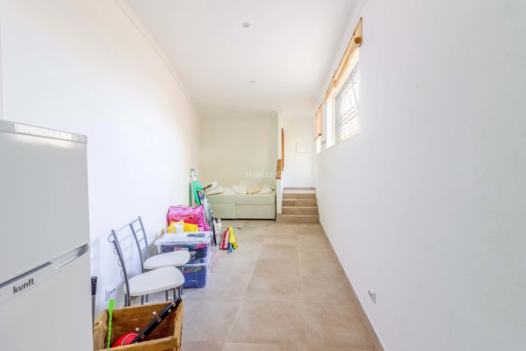 Negócio para Venda em Lagos (São Sebastião e Santa Maria) Foto 4