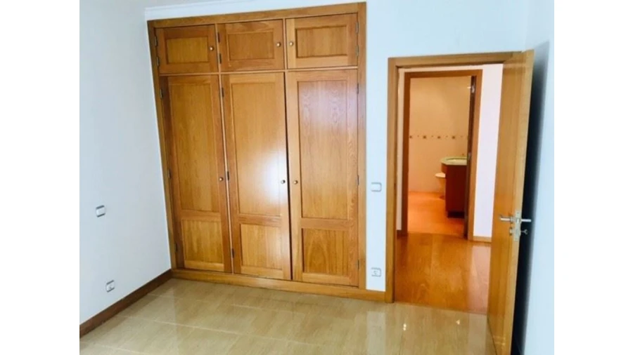 Apartamento T3 para Venda em Leiria, Pousos, Barreira e Cortes Foto 11