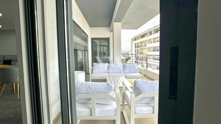 Apartamento T3 para Venda em Quelfes Foto 10