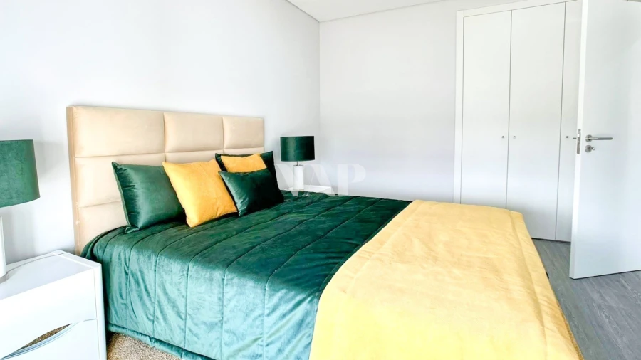 Apartamento T3 para Venda em Quelfes Foto 12