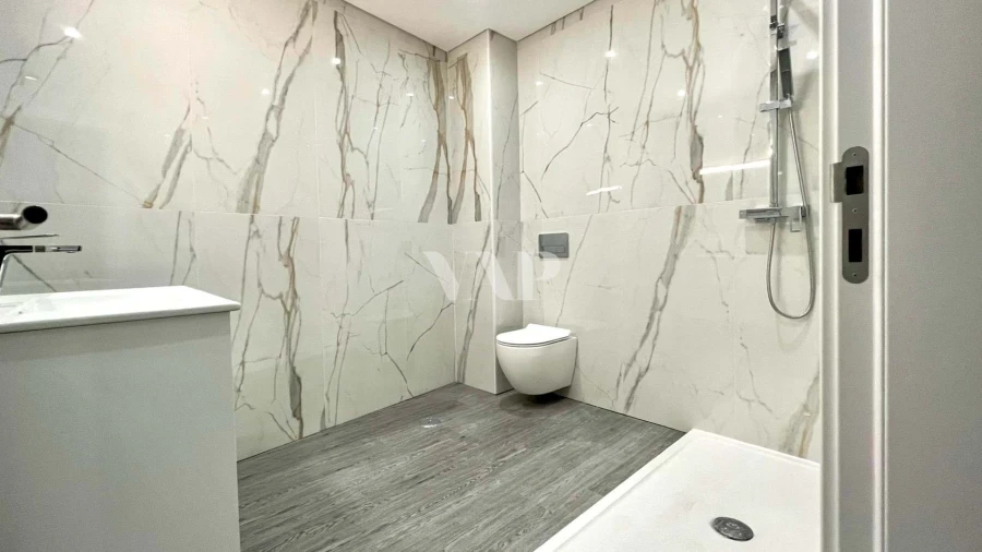 Apartamento T3 para Venda em Quelfes Foto 6