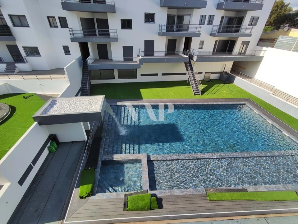 Apartamento T3 para Venda em Quelfes Foto 5