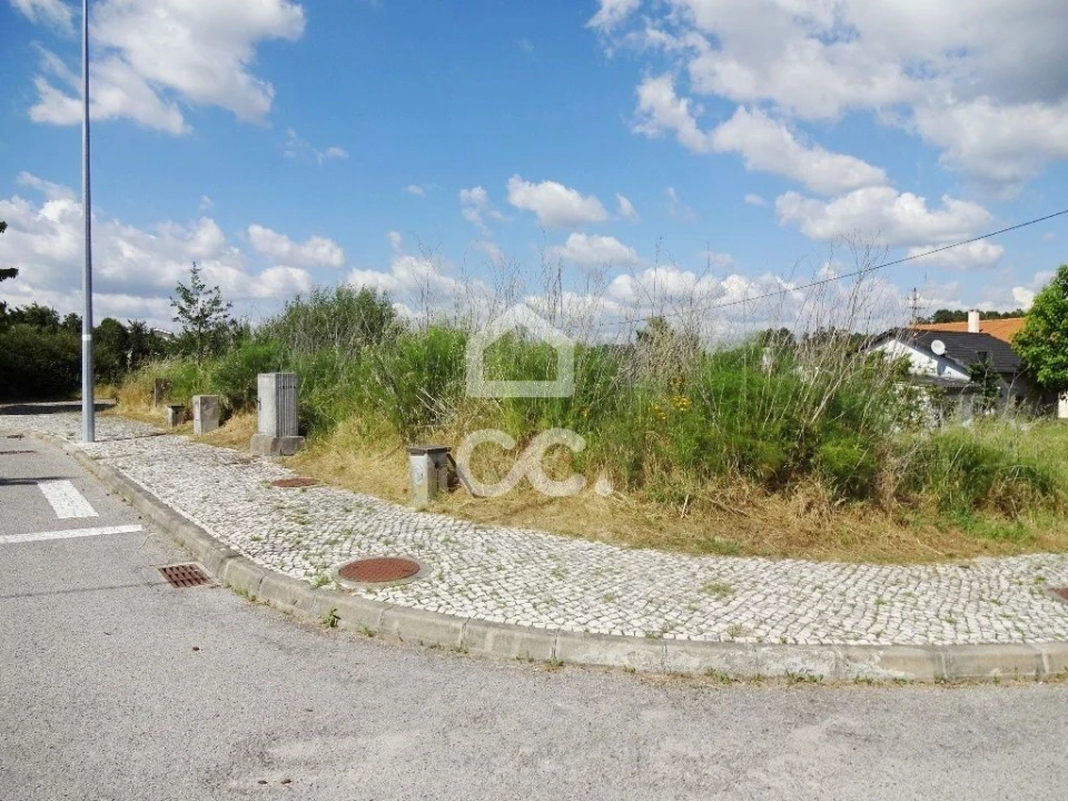 Terreno para Venda em Abraveses Foto 1