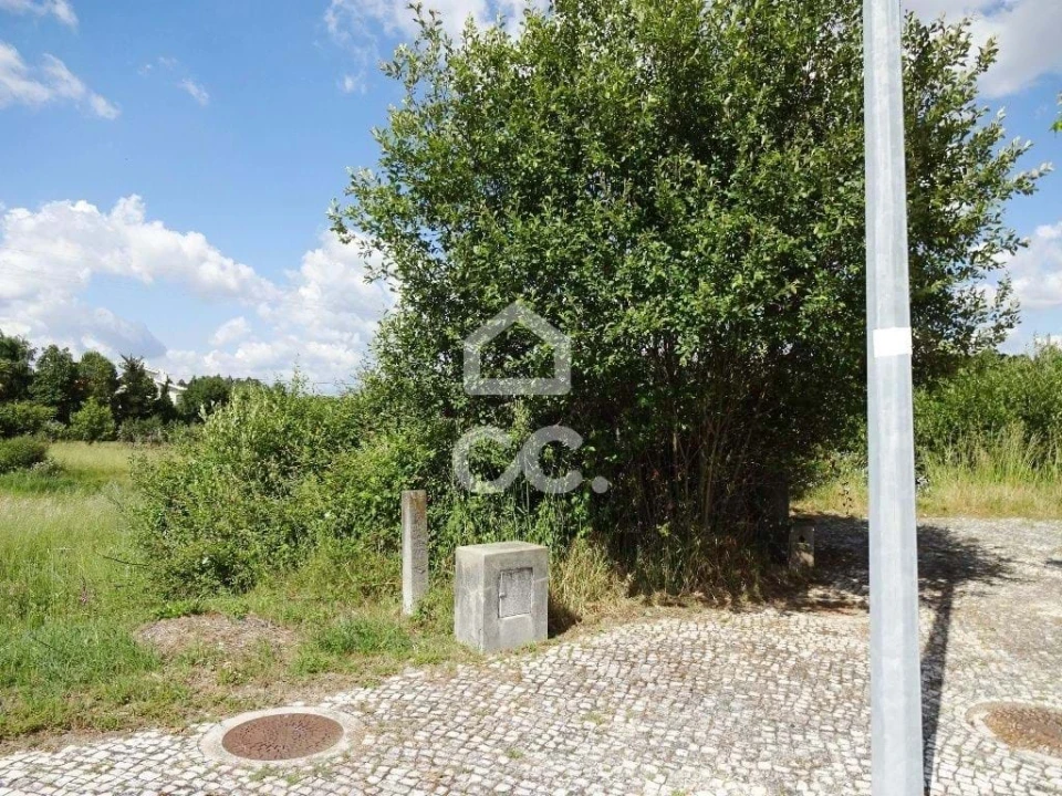 Terreno para Venda em Abraveses Foto 1