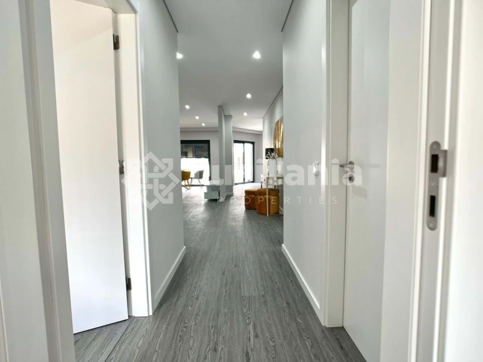Apartamento T3 para Venda em Quelfes Foto 20