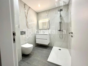 Apartamento T3 para Venda em Quelfes
